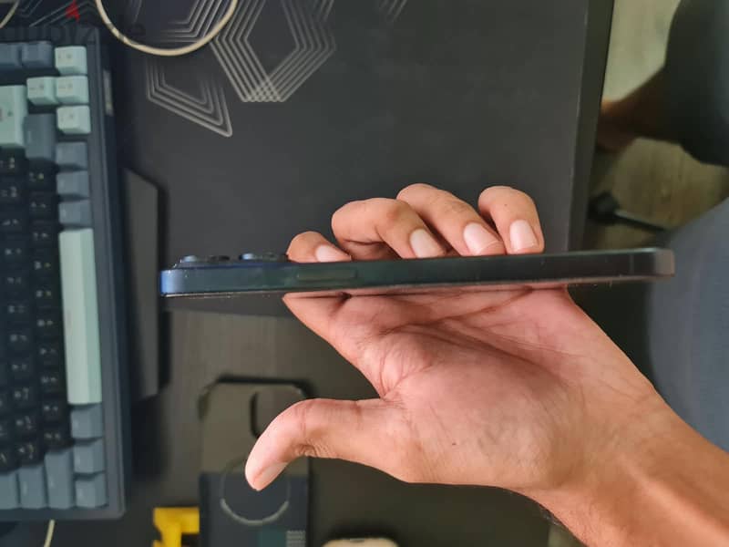 iphone 15 pro max ,256gb 7