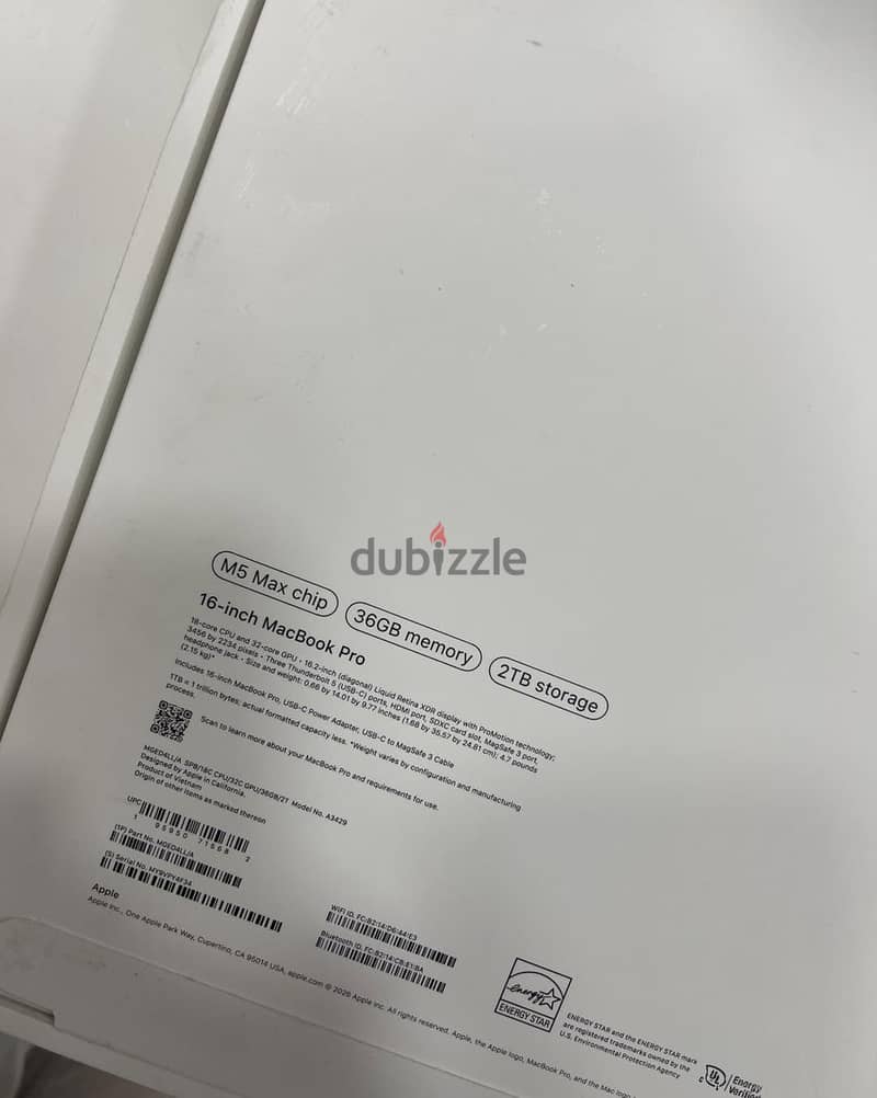 Macbook Pro 16" M5 Max 48GB 2TB 40-Core GPU Space 2
