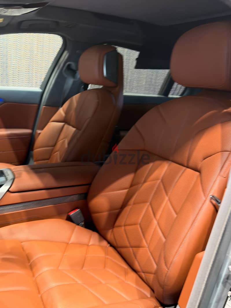 BMW 7-Series 2027 سيارة بي إم دبليو الفئة السابعة المحدثة، سيارة السيد 8