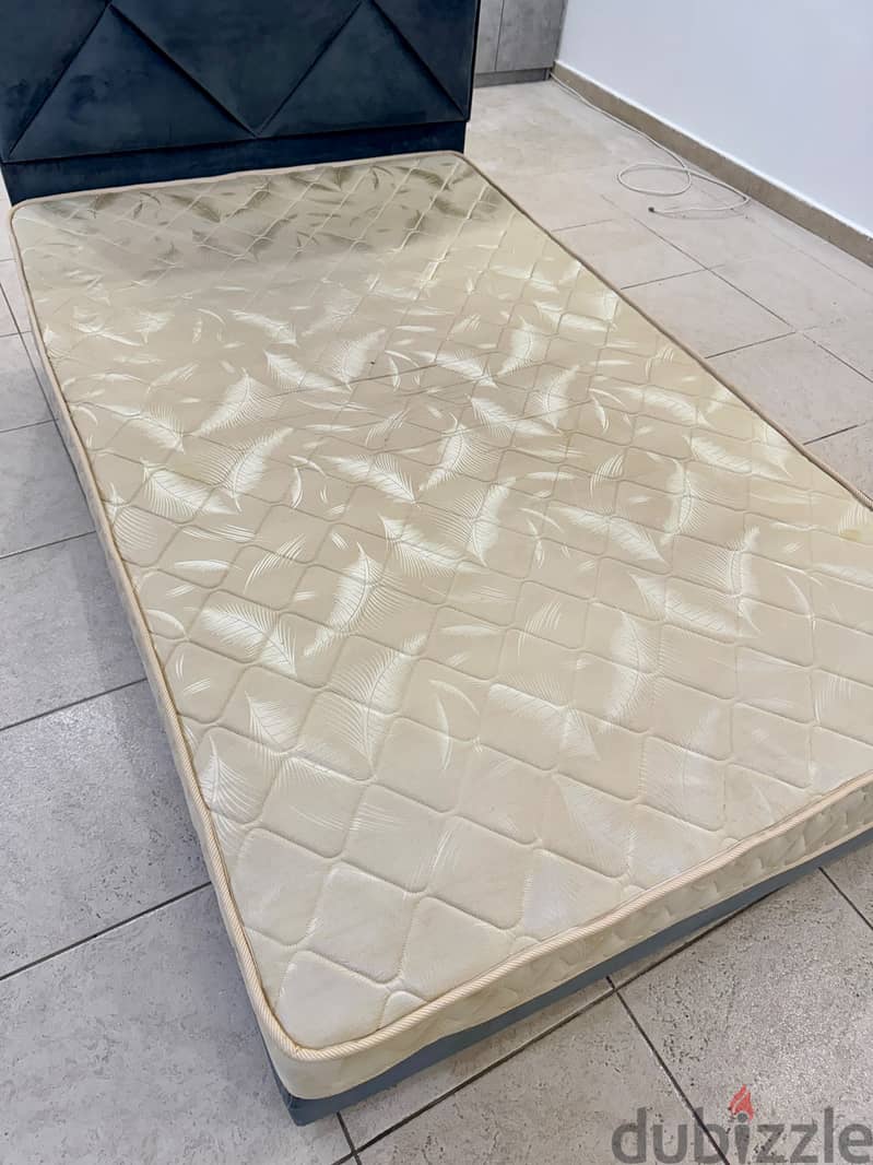 Double size bed with mattress 120x200 cm available 3