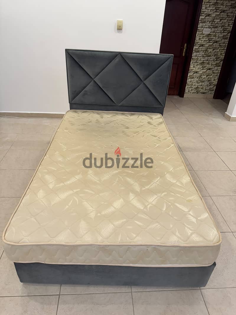 Double size bed with mattress 120x200 cm available 4