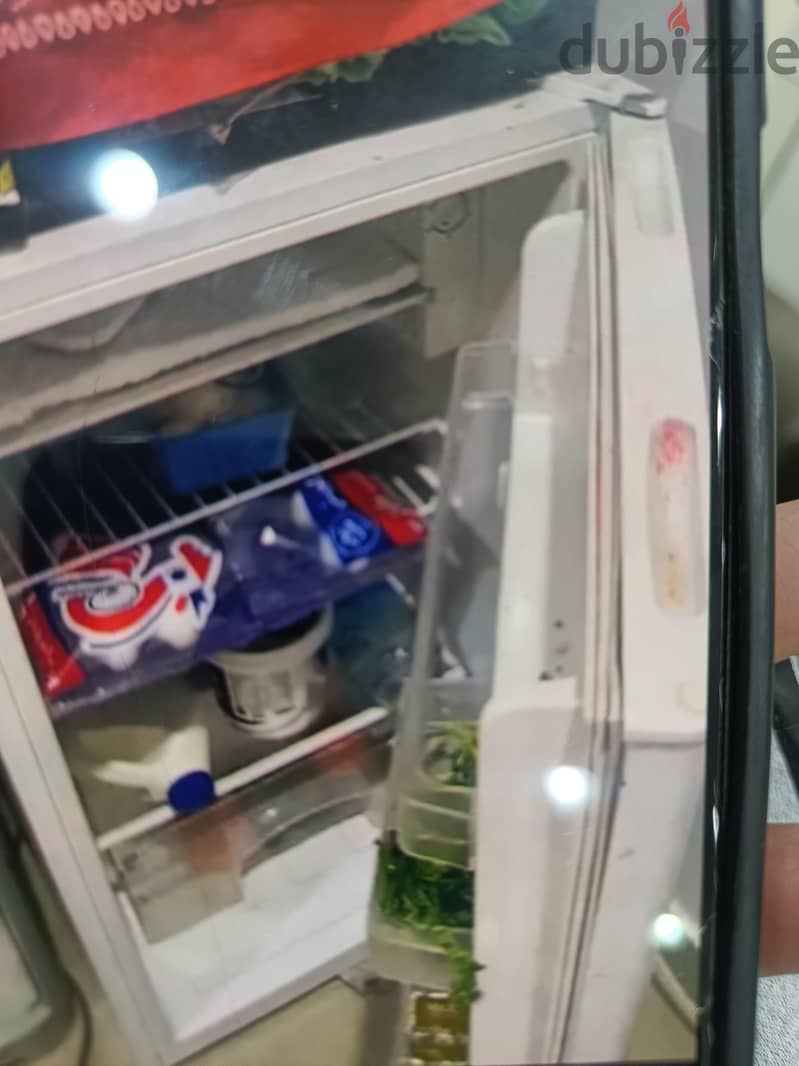 friz with good condition 1