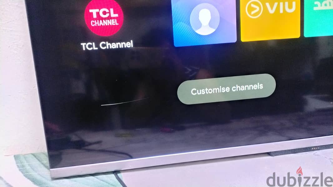 android smart TV 50 inch 4k TCL ( have scratch) 2