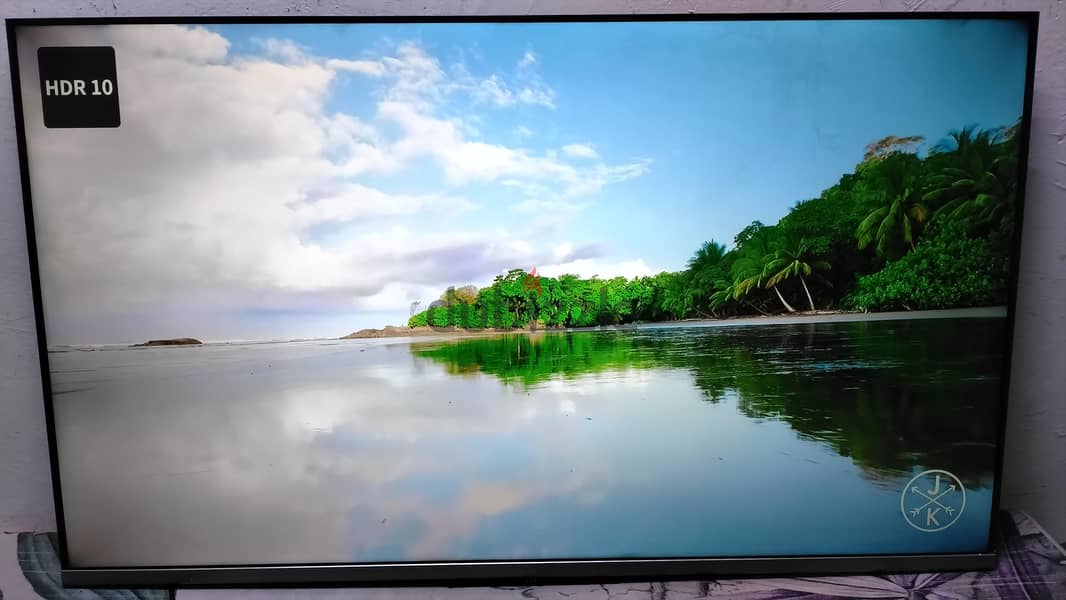 android smart TV 50 inch 4k TCL ( have scratch) 9
