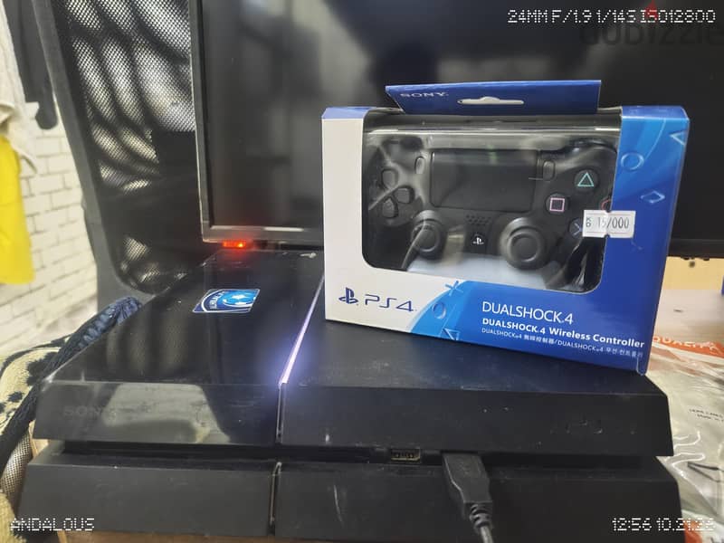 playstion 4 jailbreak with brand new sealed pack controller 5