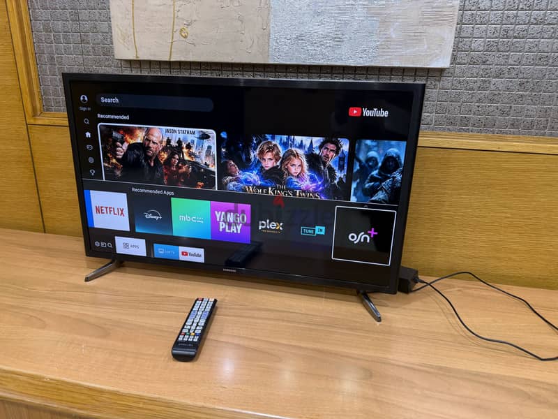 Smart tv Samsung 32 inch very good condition 7