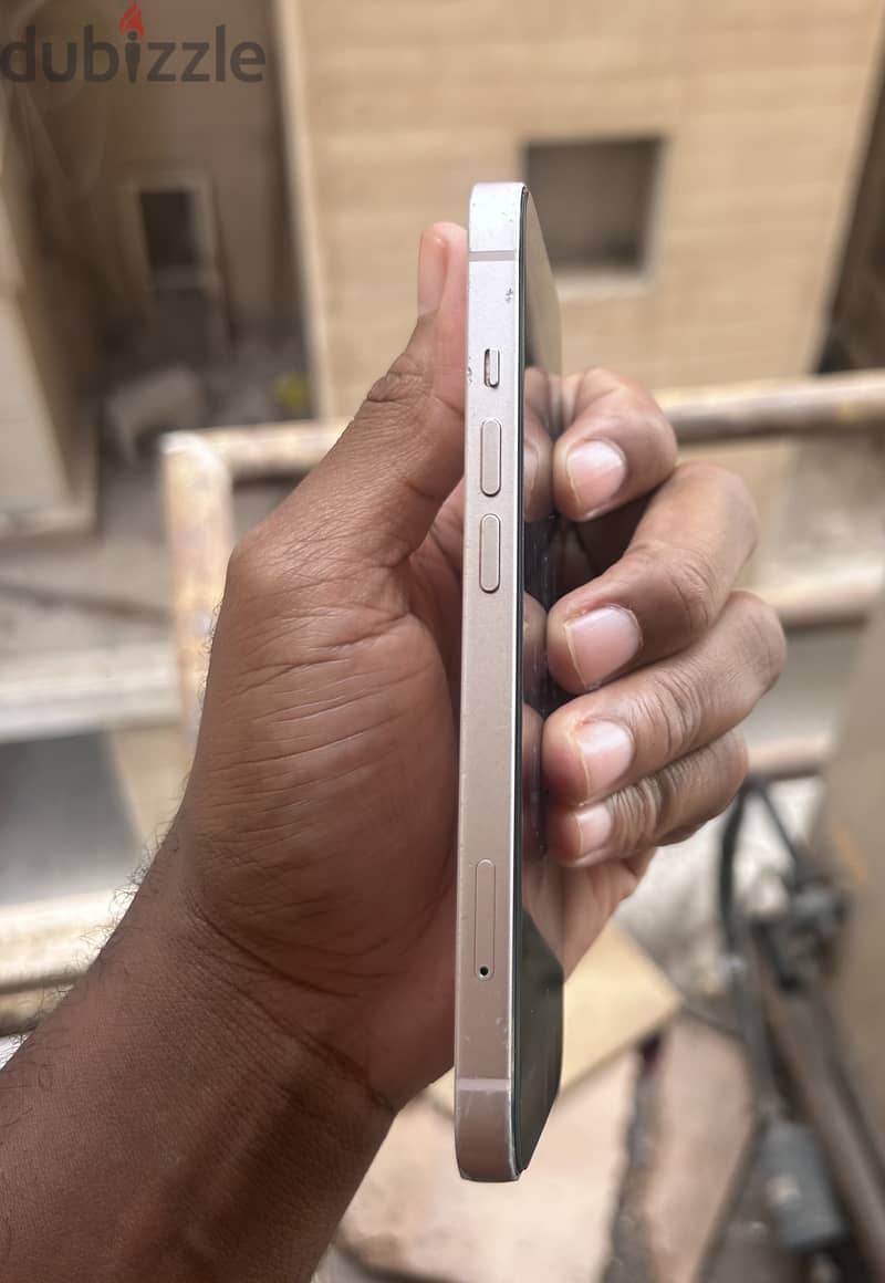 iPhone 13 128GB 81% battery health 2