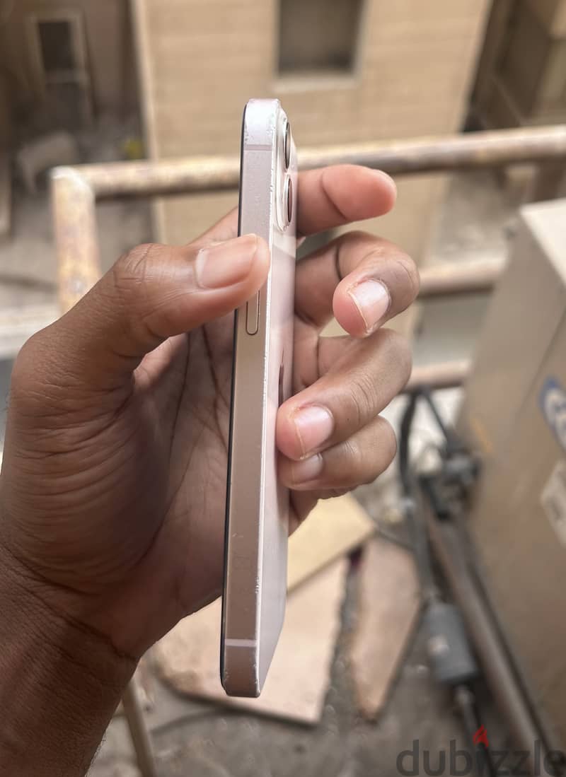 iPhone 13 3