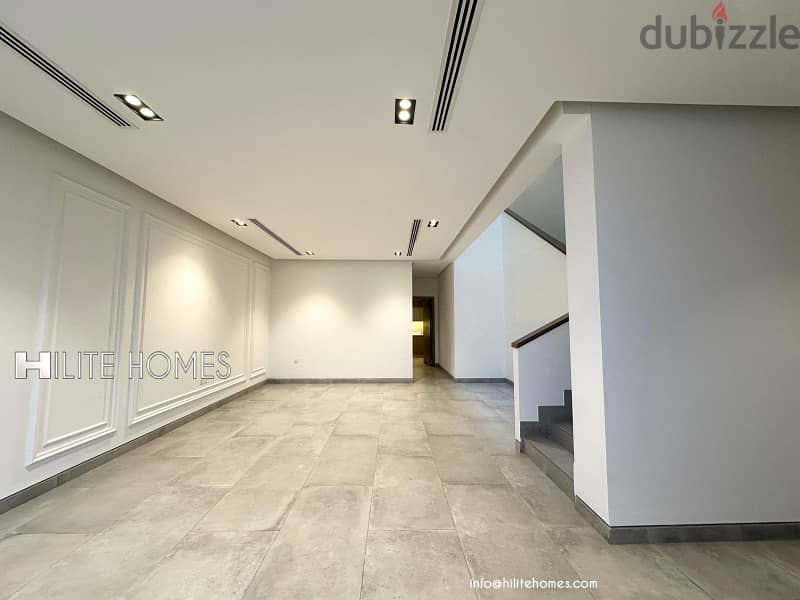 Triplex Villa for rent in Abu al Hassaniya 5