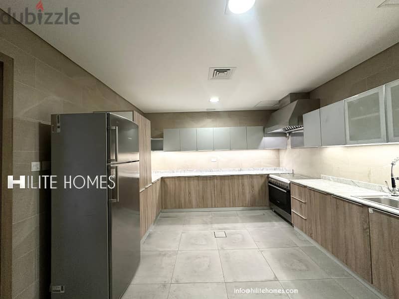 Triplex Villa for rent in Abu al Hassaniya 11