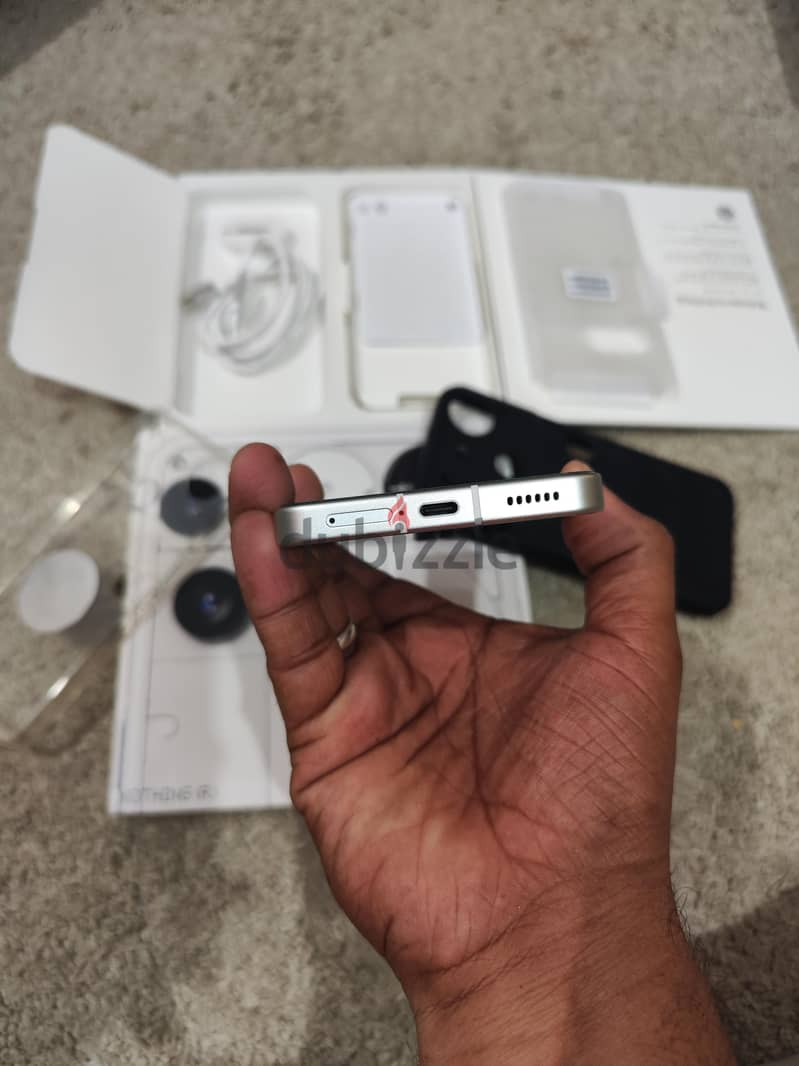Nothing Phone 3 5g, 12gb ram 256gb memory 6