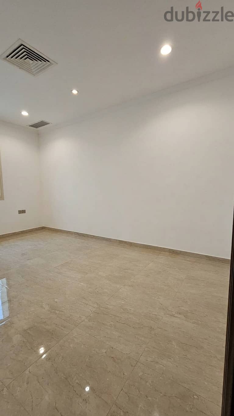 للايجار فيلا فى الجابرية 4