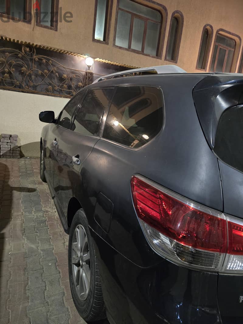Nissan Pathfinder 2015 1