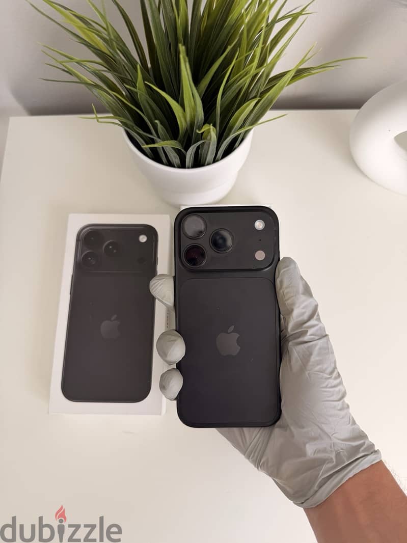 Apple iPhone 18 Pro 1TB Burgundy Verizon UNLOCKED 3