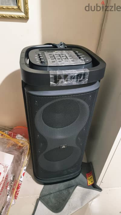 Orca trolley speaker