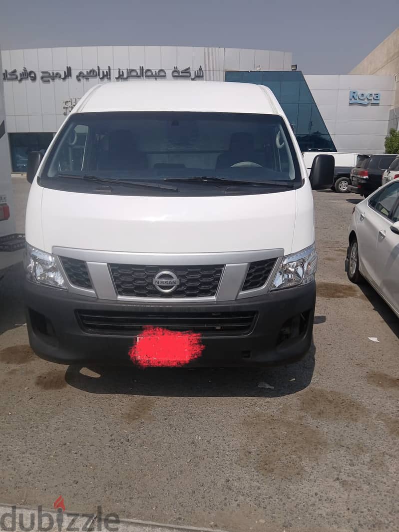 Nissan Urvan 2015 4