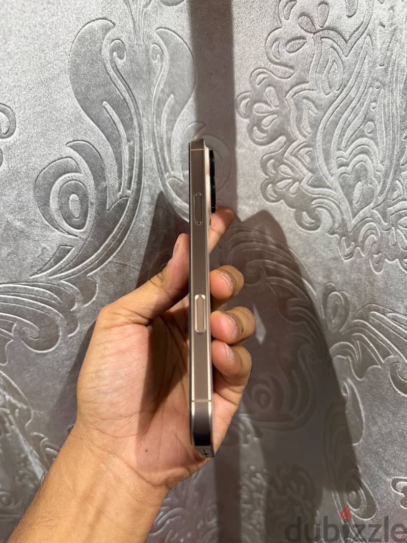 Apple - iPhone 16 Pro Max 4