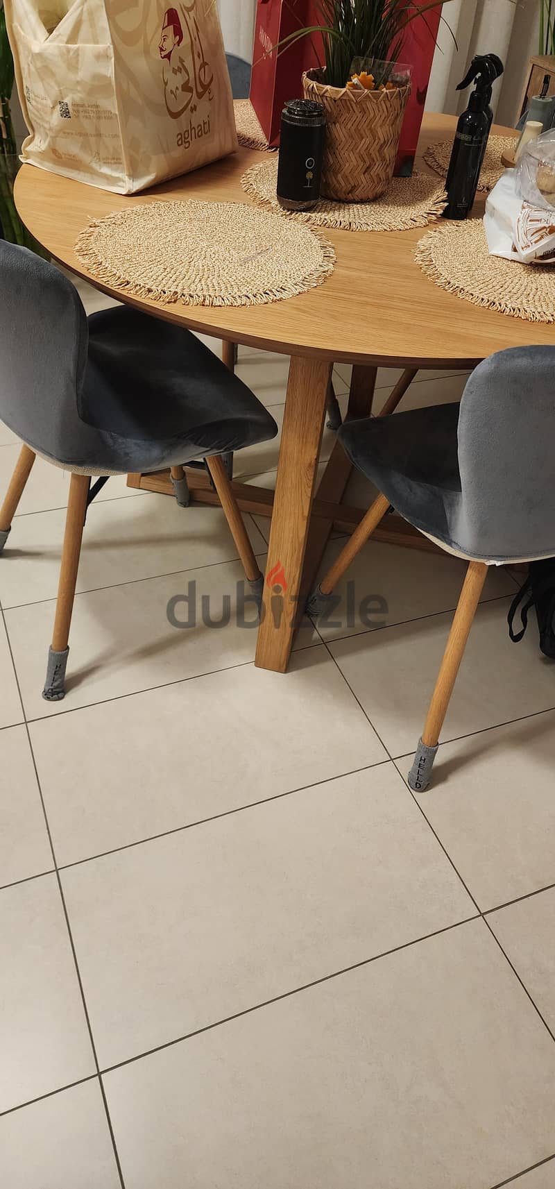 طاوله للبيع 4