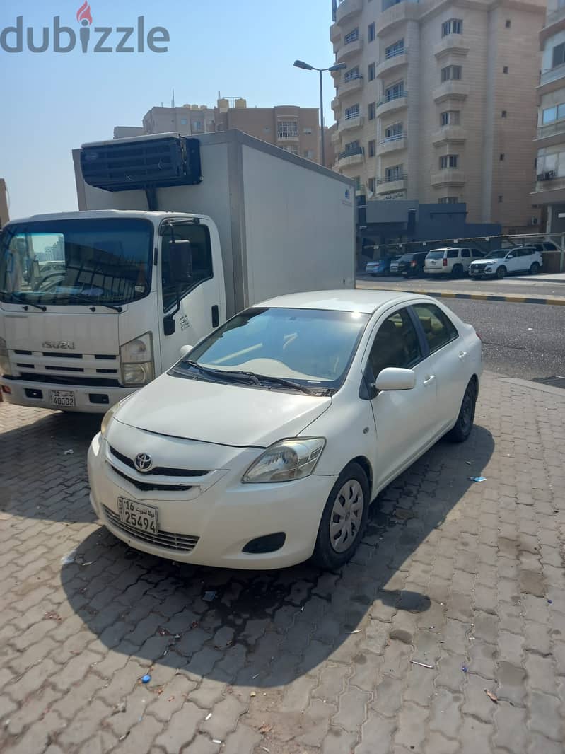 Toyota Yaris 2011 سيدان 4 سلندر 2
