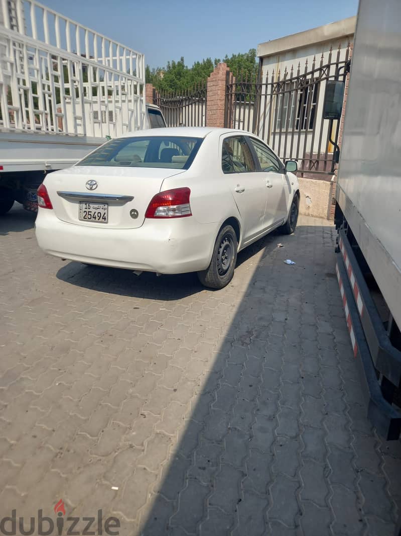 Toyota Yaris 2011 سيدان 4 سلندر 5