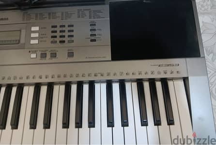 YAMAHA PSR E 353 Musical Keyboard for sale.