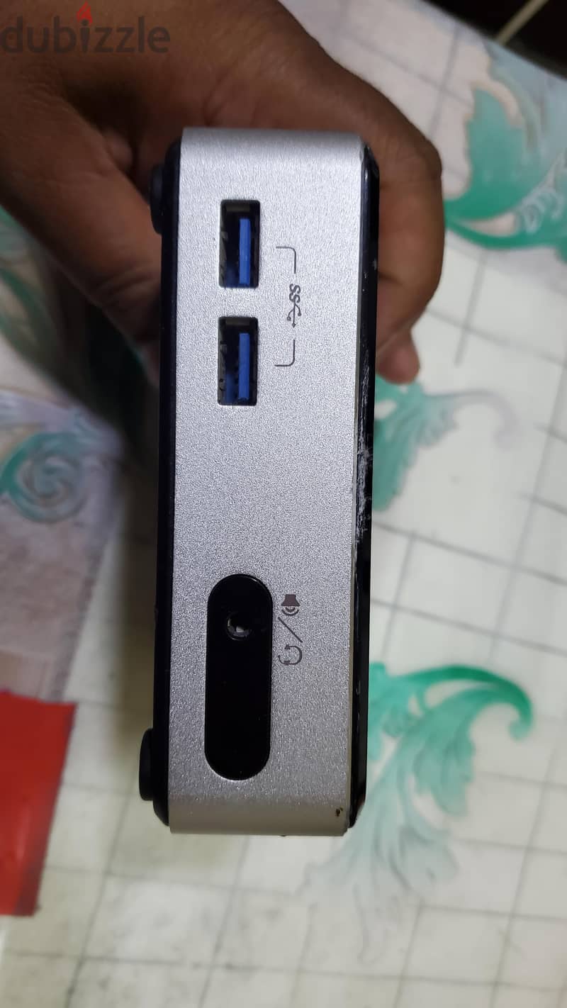 Intel NUC D54250WYK mini desktop computer 1