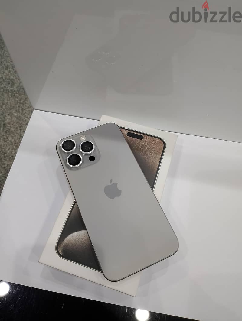 iPhone 15pro max 256GB 1