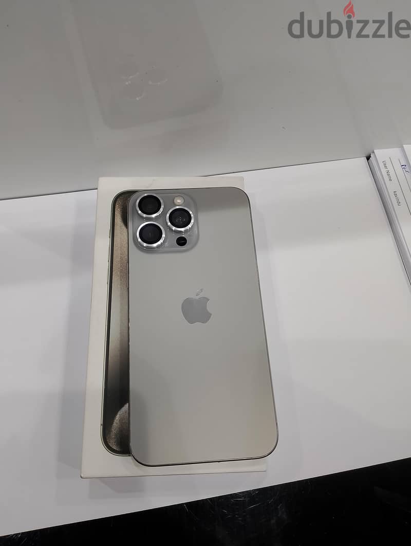 iPhone 15pro max 256GB 2