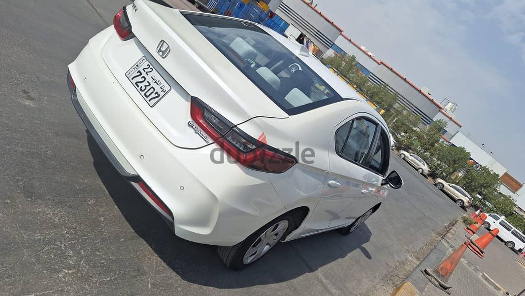 Honda City 2024 4