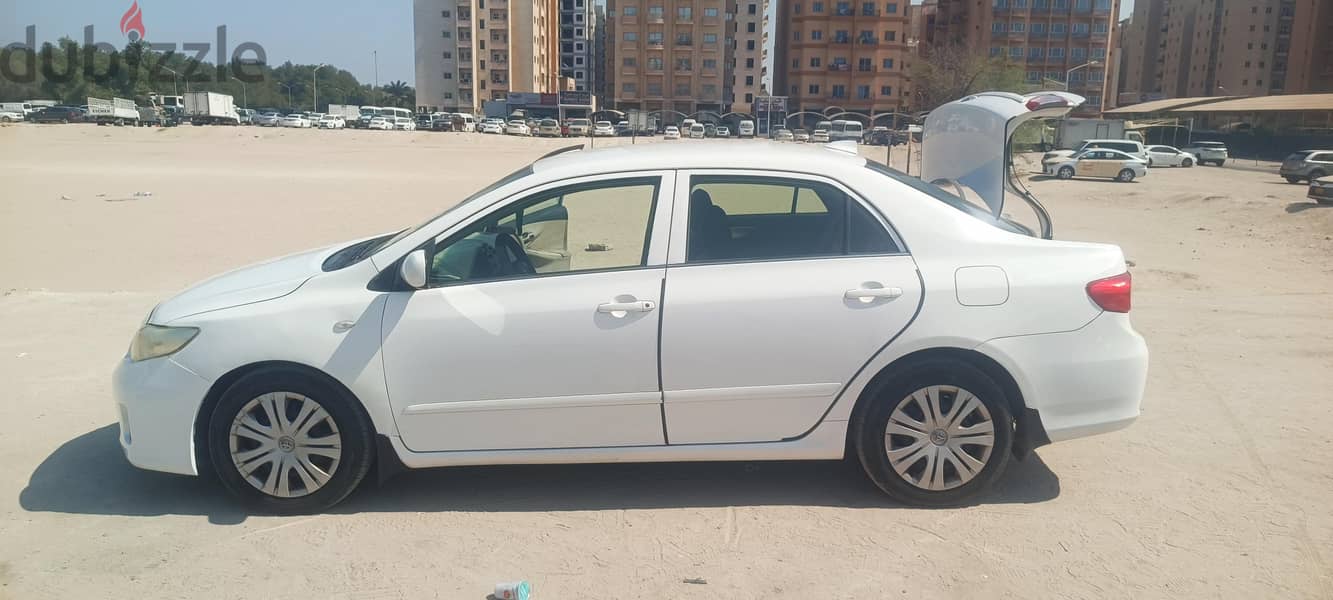 Toyota Corolla 2013 4
