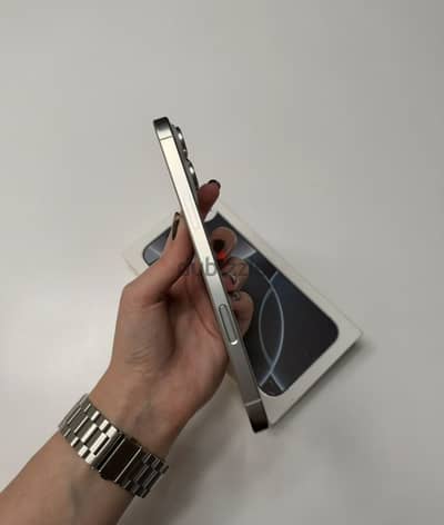 iPhone 16 Pro Max 256 GB Unclocked