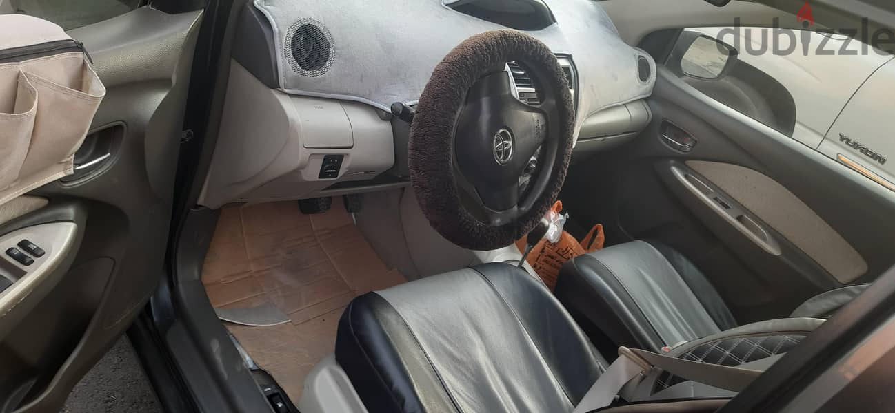 Toyota Yaris 2013 1