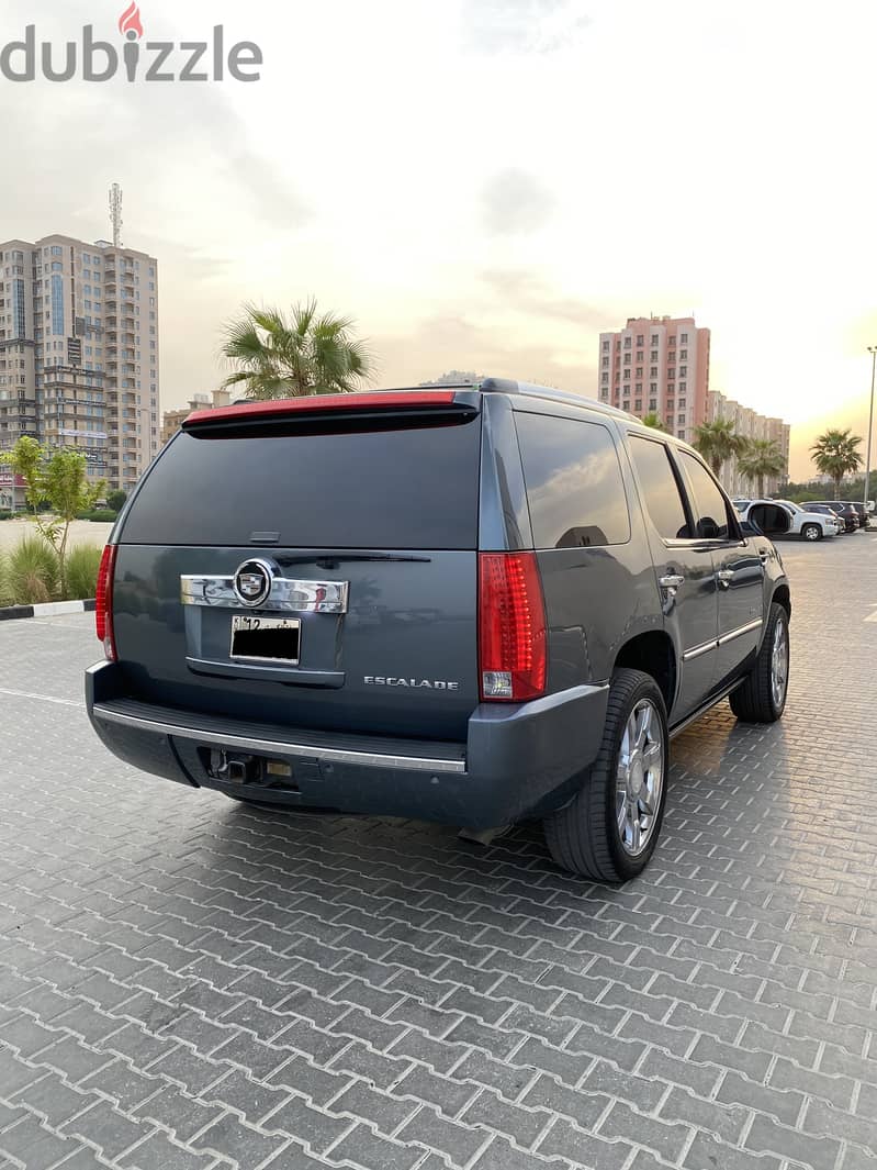 Cadillac Escalade 2008 9