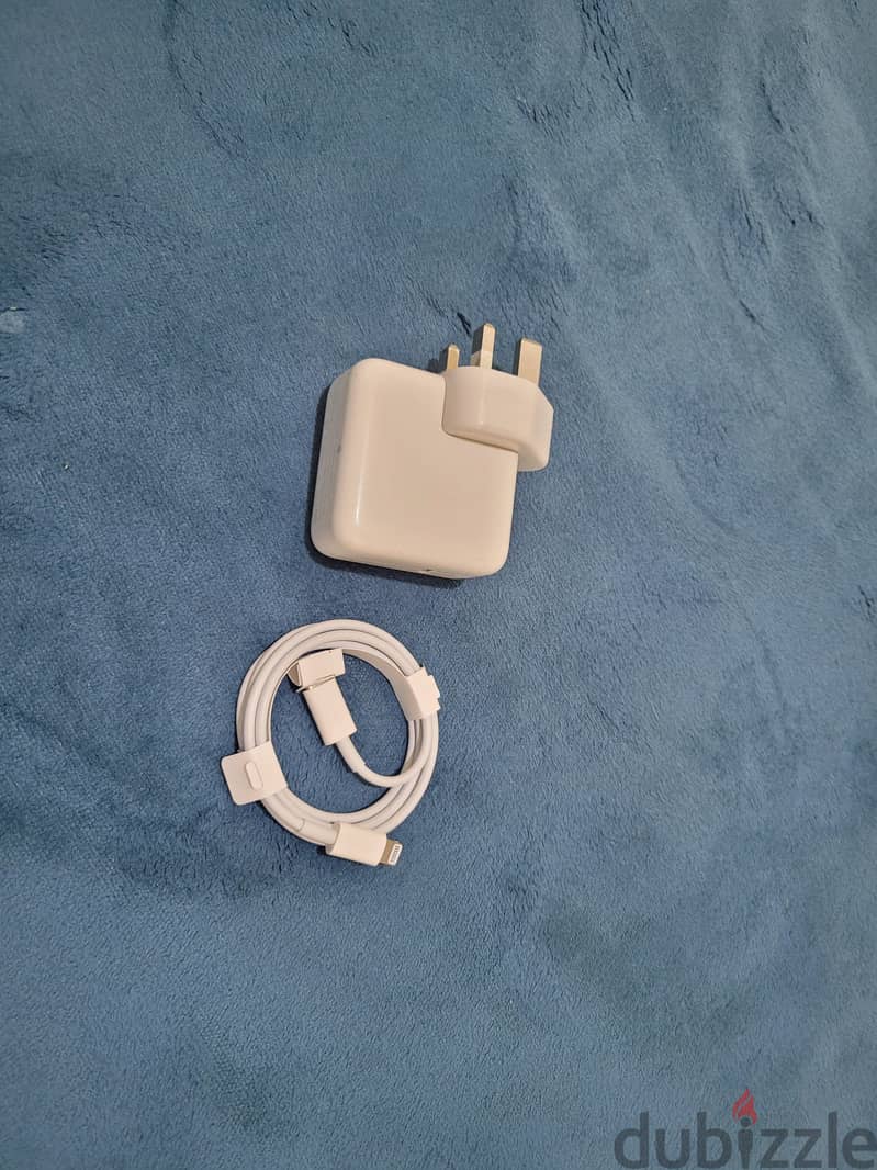 MacBook Air 13" M1,2020 M1, 2020 1