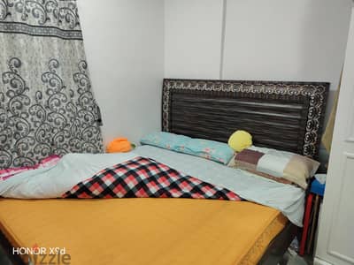 king size bed with mattress 180 x 200 cm