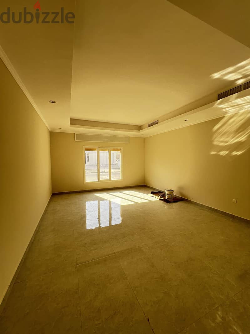 فرصة استثنائية للسكن الراقي في المطلاع (N11) 8