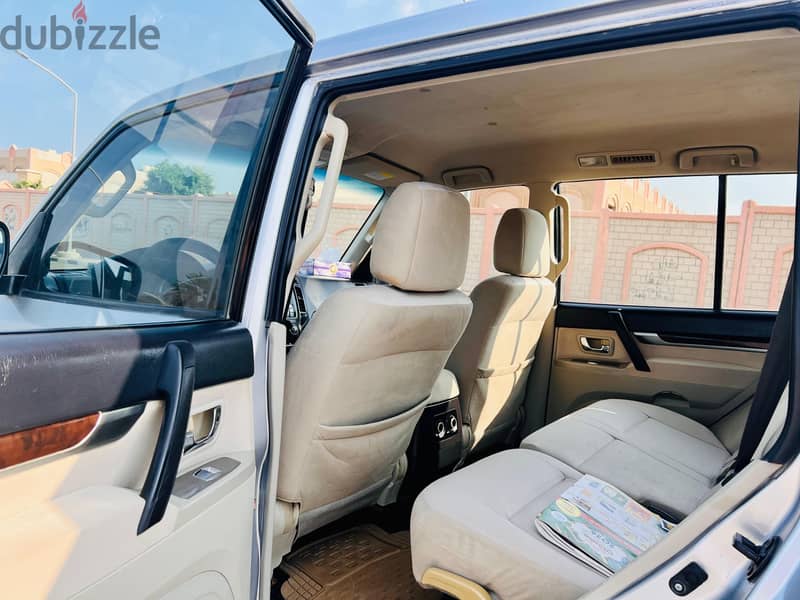 Mitsubishi Pajero 2010 1