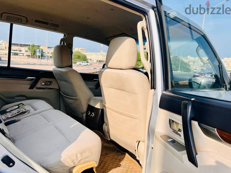 Mitsubishi Pajero 2010 4