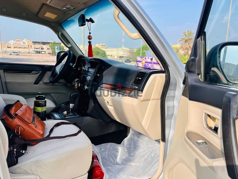 Mitsubishi Pajero 2010 5