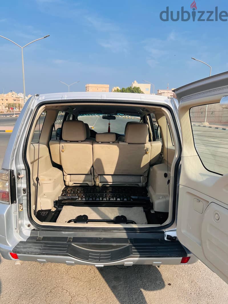 Mitsubishi Pajero 2010 11