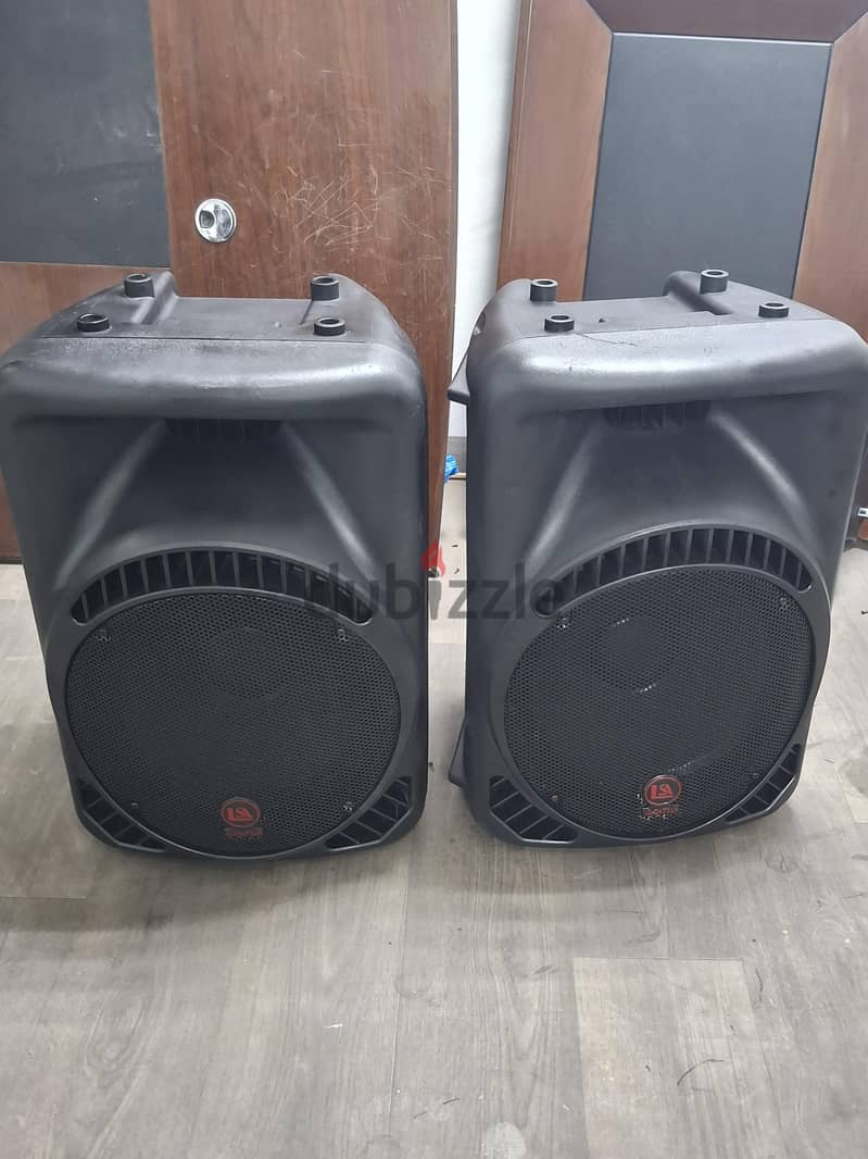 AL QATTAN 15 inch pawerd speaker. 900 watts 3