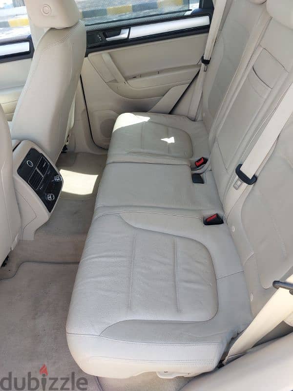 Volkswagen Touareg 2015 orginal paint excellent condition 1