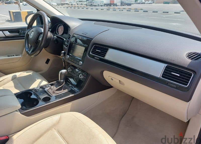 Volkswagen Touareg 2015 orginal paint excellent condition 5