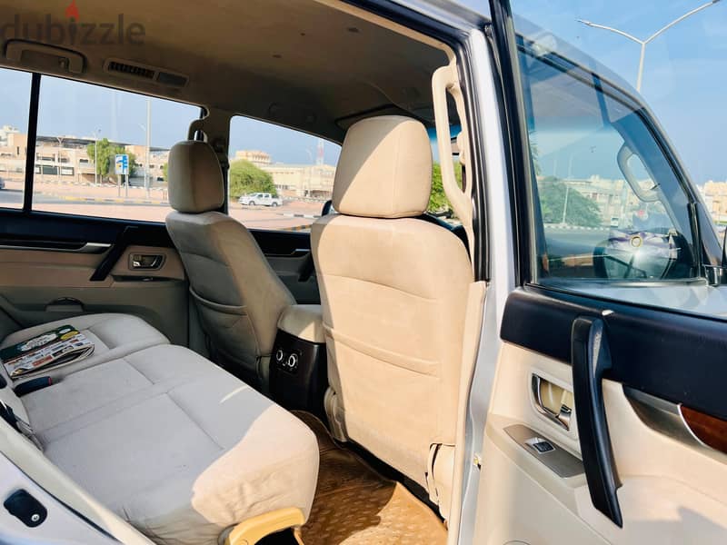 Mitsubishi Pajero 2010 5