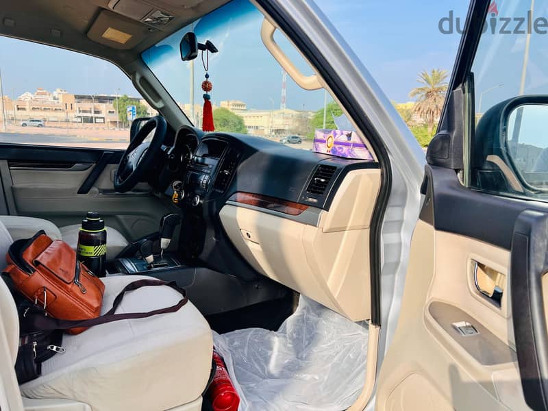 Mitsubishi Pajero 2010 6