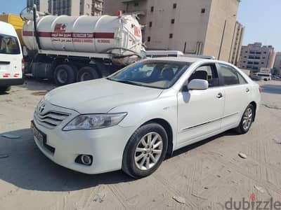 Toyota Camry 2011, in good condition 750 kd negotiable
