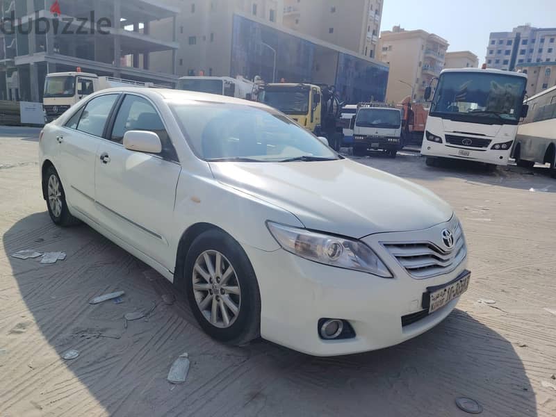 Toyota Camry 2011, in good condition 750 kd negotiable 6