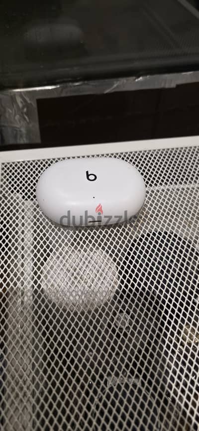 original Beats studio buds ((Not working)