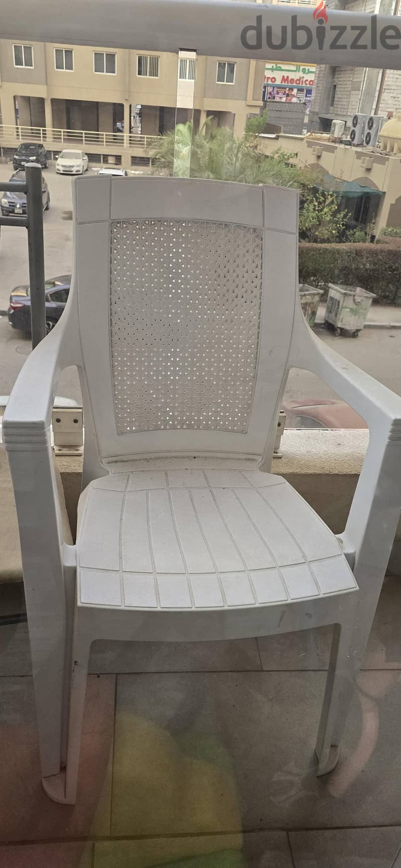clean and almost new item for sell in cheapest price 11