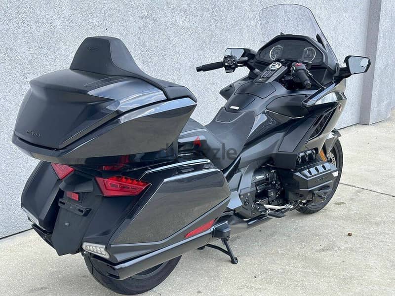 2021 Honda Goldwing Tour DCT automatic transmission available 2